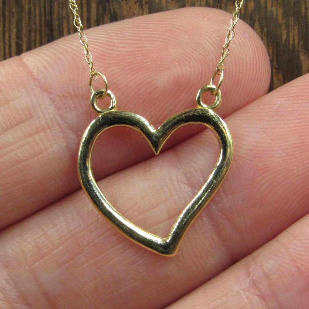 18" 10K Gold Simple Heart Necklace Vintage Estate